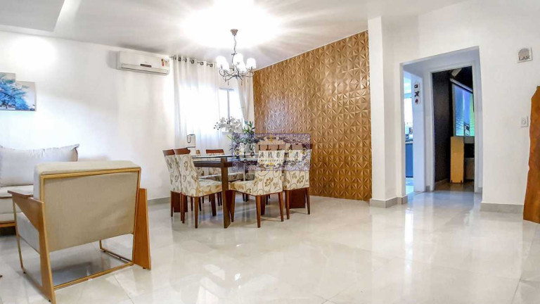 Imagem Imóvel com 5 Quartos à Venda, 365 m² em Grajaú - Rio De Janeiro Imagem Imóvel com 5 Quartos à Venda, 365 m² em Grajaú - Rio De Janeiro