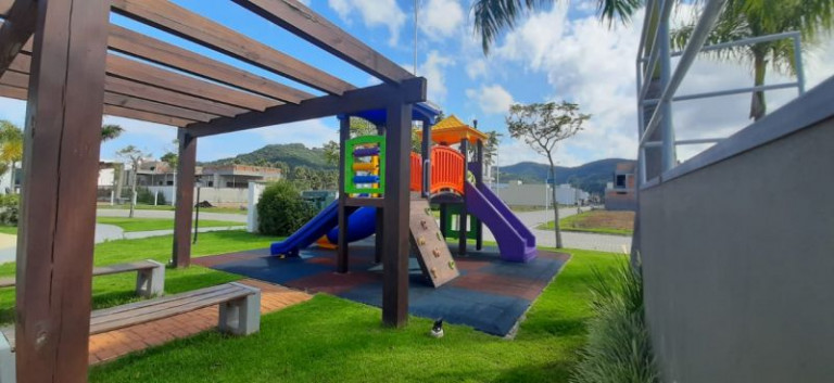 Imagem Casa de Condomínio com 3 Quartos à Venda, 211 m² em Beira Rio - Biguaçu Imagem Casa de Condomínio com 3 Quartos à Venda, 211 m² em Beira Rio - Biguaçu