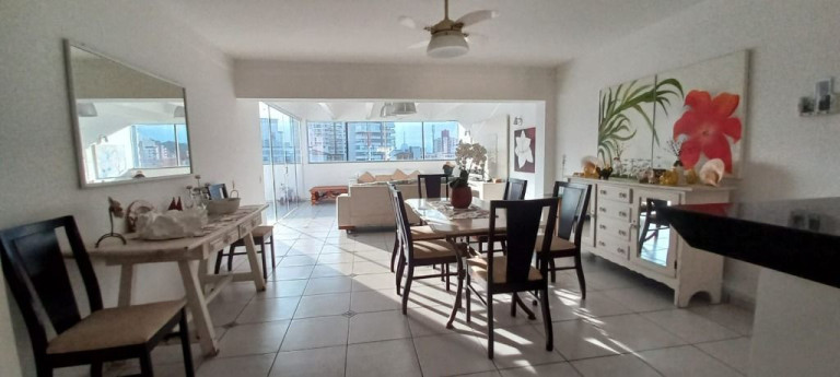Imagem Cobertura com 3 Quartos à Venda, 190 m² em Tombo - Guarujá
