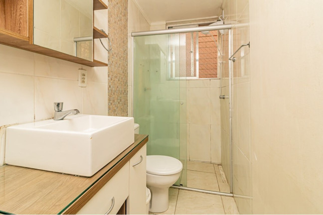 Imagem Imóvel com 2 Quartos à Venda, em Menino Deus - Porto Alegre Imagem Imóvel com 2 Quartos à Venda, em Menino Deus - Porto Alegre
