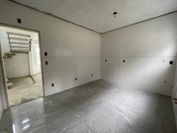 Imagem Casa com 5 Quartos à Venda, 243 m² em Ribeirão Da Ilha - Florianópolis Imagem Casa com 5 Quartos à Venda, 243 m² em Ribeirão Da Ilha - Florianópolis