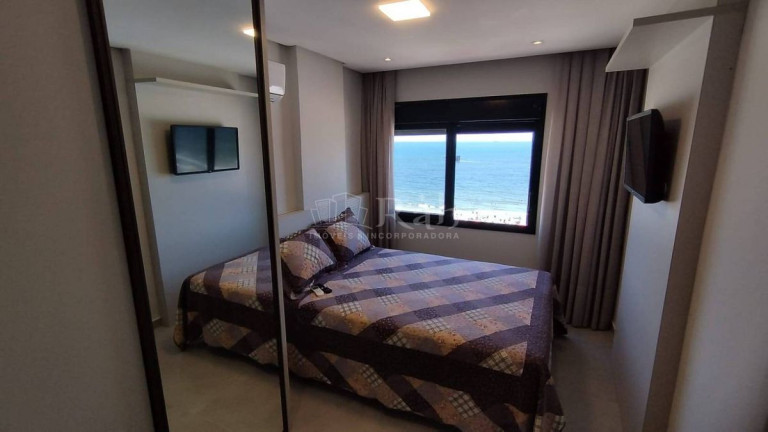 Imagem Apartamento com 3 Quartos para Alugar, 131 m² em Centro - Balneário Camboriú