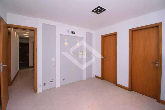 Imagem Apartamento com 4 Quartos à Venda, 271 m² em Charitas - Niterói Imagem Apartamento com 4 Quartos à Venda, 271 m² em Charitas - Niterói