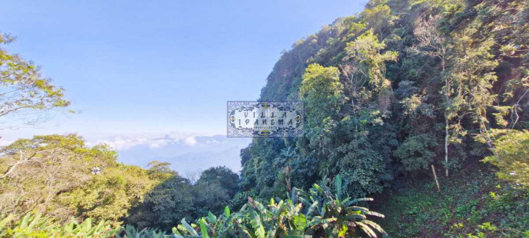 Imagem Imóvel com 10 Quartos à Venda, 7.000 m² em Quitandinha - Petropolis