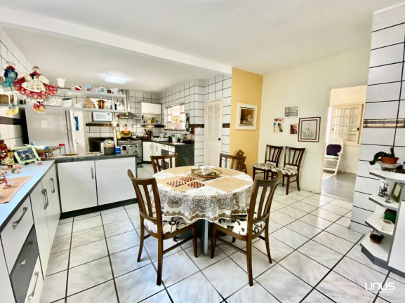 Imagem Casa com 5 Quartos à Venda, 420 m² em Coqueiros - Florianópolis