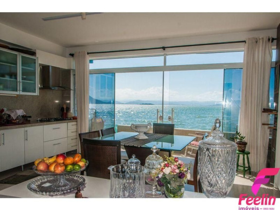 Imagem Casa com 4 Quartos à Venda, 110 m² em Ribeirão Da Ilha - Florianópolis Imagem Casa com 4 Quartos à Venda, 110 m² em Ribeirão Da Ilha - Florianópolis
