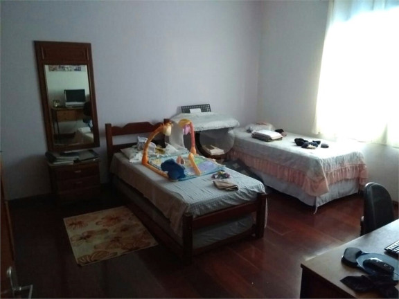 Imagem Casa com 2 Quartos para Temporada, 361 m² em Jundiaí Imagem Casa com 2 Quartos para Temporada, 361 m² em Jundiaí