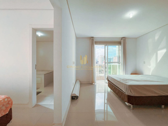 Imagem Apartamento com 3 Quartos à Venda, 136 m² em Centro - Balneário Camboriú Imagem Apartamento com 3 Quartos à Venda, 136 m² em Centro - Balneário Camboriú