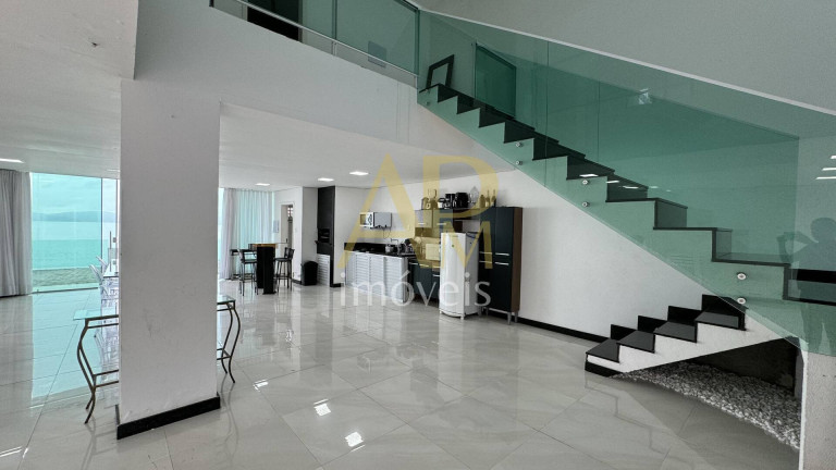 Imagem Casa com 3 Quartos à Venda, 320 m² em São Miguel (guaporanga) - Biguaçu Imagem Casa com 3 Quartos à Venda, 320 m² em São Miguel (guaporanga) - Biguaçu