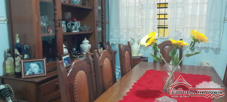 Imagem Casa com 2 Quartos à Venda, 117 m² em Centro - Jacareí Imagem Casa com 2 Quartos à Venda, 117 m² em Centro - Jacareí
