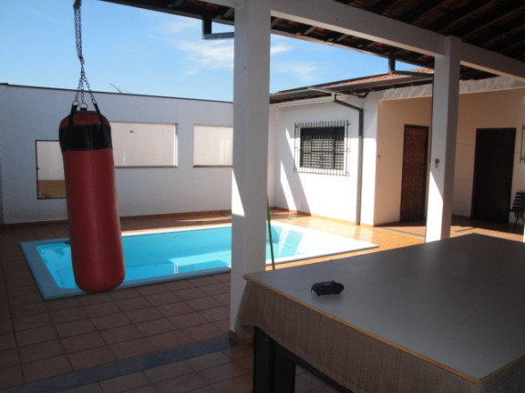Imagem Casa com 3 Quartos à Venda, 490 m² em Vila Santa Luzia - Bauru Imagem Casa com 3 Quartos à Venda, 490 m² em Vila Santa Luzia - Bauru
