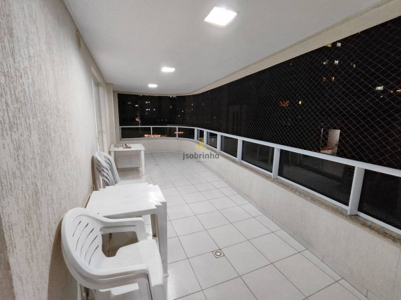 Imagem Apartamento com 4 Quartos para Temporada, 180 m² em Meia Praia - Itapema Imagem Apartamento com 4 Quartos para Temporada, 180 m² em Meia Praia - Itapema