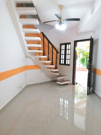 Imagem Casa de Condomínio com 2 Quartos à Venda, 63 m² em Vila Guilhermina - Praia Grande