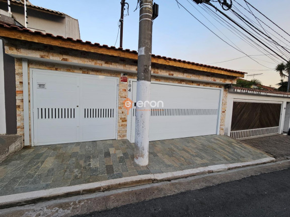 Casa com 3 Quartos à Venda, 213 m²