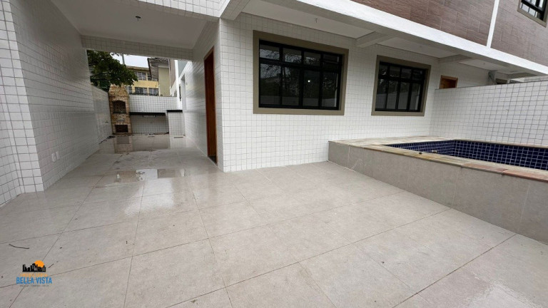 Sobrado com 3 Quartos à Venda, 180 m² em Vila Belmiro - Santos