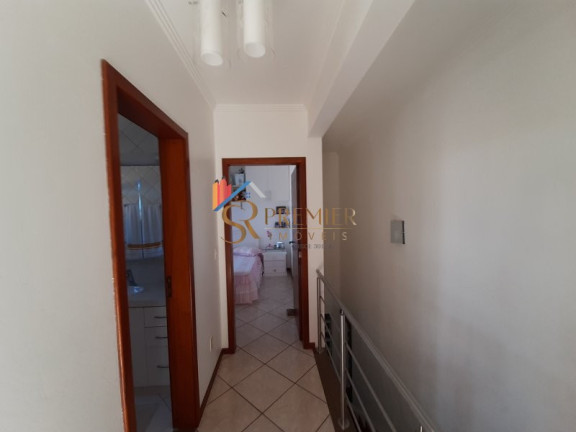 Imagem Casa com 3 Quartos à Venda, 256 m² em Trindade - Florianópolis Imagem Casa com 3 Quartos à Venda, 256 m² em Trindade - Florianópolis