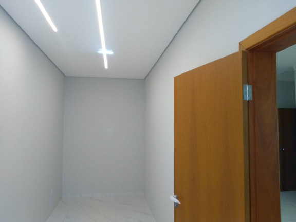 Imagem Casa com 3 Quartos à Venda, 360 m² em Jardim Estoril Iii - Bauru Imagem Casa com 3 Quartos à Venda, 360 m² em Jardim Estoril Iii - Bauru