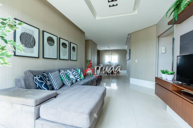 Imagem Imóvel com 3 Quartos à Venda, 544 m² em Centro - Cascavel Imagem Imóvel com 3 Quartos à Venda, 544 m² em Centro - Cascavel