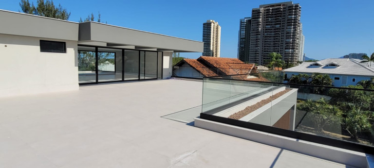 Imagem Casa com 5 Quartos à Venda, 1.412 m² em Barra Da Tijuca - Rio De Janeiro Imagem Casa com 5 Quartos à Venda, 1.412 m² em Barra Da Tijuca - Rio De Janeiro