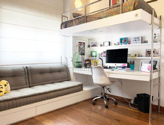 Apartamento com 3 Quartos à Venda, 227 m² em Aclimação - São Paulo