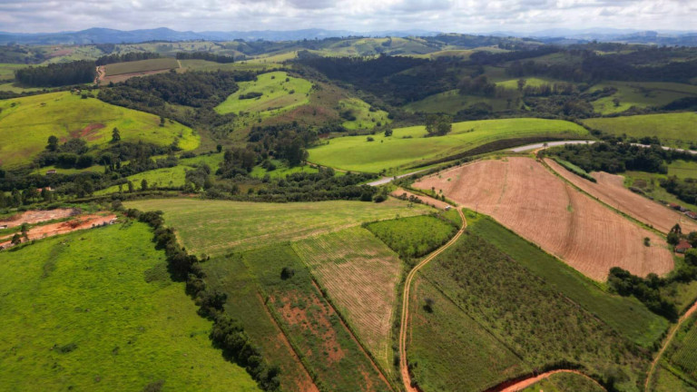 Imagem Chácara à Venda, 2 m² em Poços De Caldas Imagem Chácara à Venda, 2 m² em Poços De Caldas