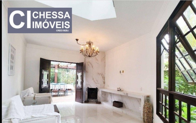 Imagem Casa com 3 Quartos à Venda, 395 m² em Praia De Taquaras - Balneário Camboriú Imagem Casa com 3 Quartos à Venda, 395 m² em Praia De Taquaras - Balneário Camboriú