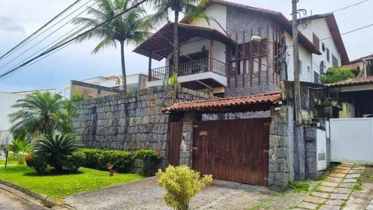 Imagem Casa com 6 Quartos à Venda, 391 m² em Anil - Rio De Janeiro Imagem Casa com 6 Quartos à Venda, 391 m² em Anil - Rio De Janeiro