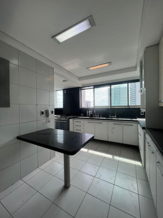 Imagem Imóvel com 3 Quartos à Venda, 193 m² em Casa Forte - Recife Imagem Imóvel com 3 Quartos à Venda, 193 m² em Casa Forte - Recife