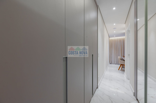 Imagem Apartamento com 4 Quartos à Venda, 234 m²
