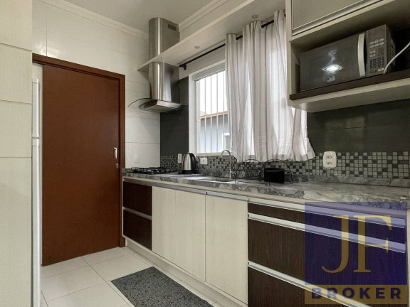 Imagem Casa com 3 Quartos à Venda, 250 m² em Florianópolis Imagem Casa com 3 Quartos à Venda, 250 m² em Florianópolis