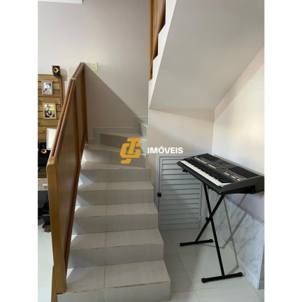 Imagem Sobrado com 2 Quartos à Venda, 70 m² em Santa Regina - Camboriú Imagem Sobrado com 2 Quartos à Venda, 70 m² em Santa Regina - Camboriú
