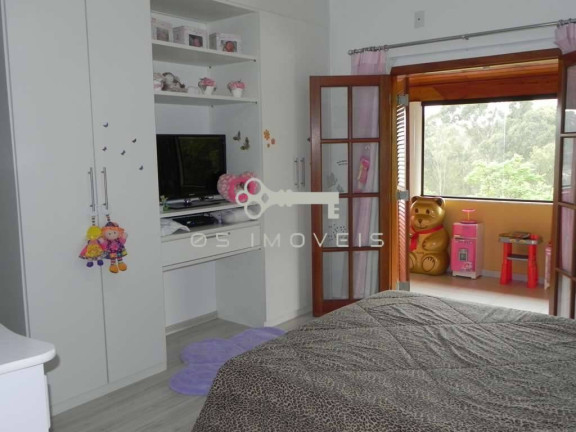Imagem Casa com 5 Quartos à Venda, em Chácara Santa Lúcia - Carapicuíba Imagem Casa com 5 Quartos à Venda, em Chácara Santa Lúcia - Carapicuíba