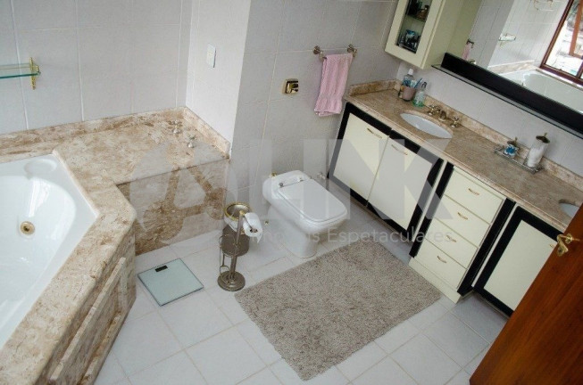 Imagem Casa com 5 Quartos à Venda, 550 m² em Chácara Das Pedras - Porto Alegre Imagem Casa com 5 Quartos à Venda, 550 m² em Chácara Das Pedras - Porto Alegre