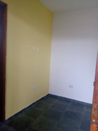 Imagem Casa com 2 Quartos para Alugar, 205 m² em Taboão - Diadema