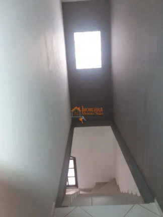 Imagem Casa com 3 Quartos à Venda, 220 m² em Jardim Silvestre - Guarulhos Imagem Casa com 3 Quartos à Venda, 220 m² em Jardim Silvestre - Guarulhos