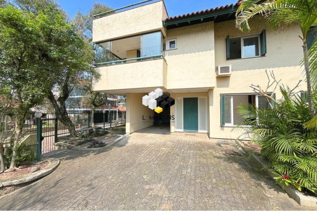 Casa de Condomínio com 3 Quartos à Venda, 254 m² em Ipanema - Porto Alegre