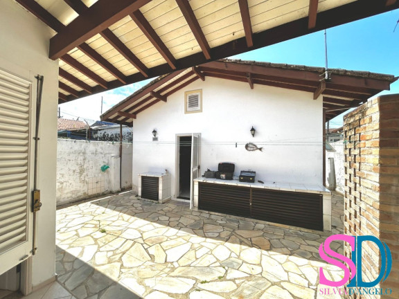 Imagem Casa com 5 Quartos à Venda, 140 m² em Centro - Ubatuba