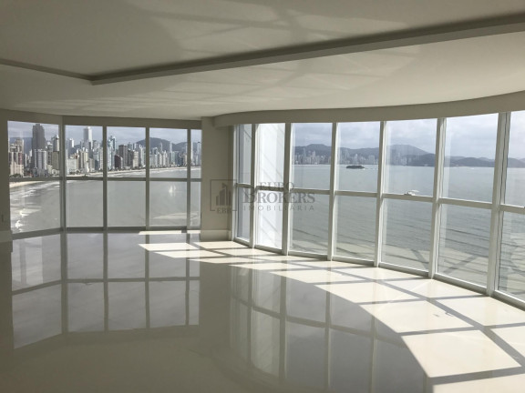 Apartamento com 5 Quartos à Venda, 237 m² em Centro - Balneário Camboriú