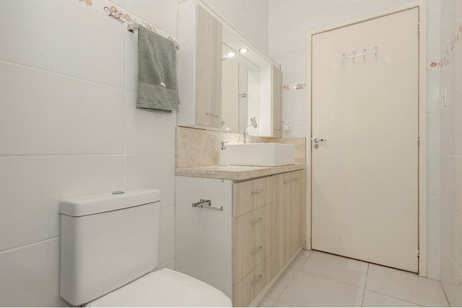 Imagem Imóvel com 3 Quartos à Venda, 89 m² em Rio Branco - Porto Alegre Imagem Imóvel com 3 Quartos à Venda, 89 m² em Rio Branco - Porto Alegre