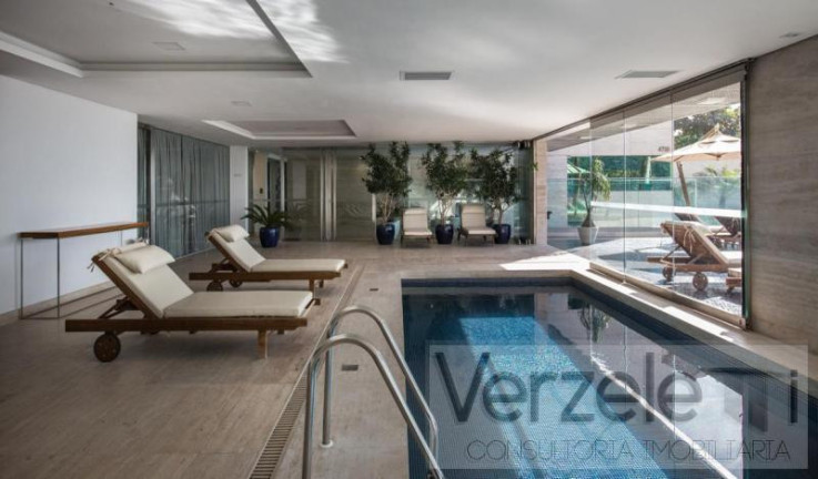 Imagem Apartamento com 3 Quartos à Venda, 121 m² em Centro - Balneário Camboriú