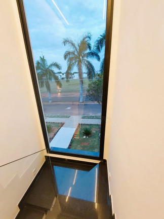 Imagem Sobrado com 4 Quartos à Venda, 304 m² em Residencial Lago Azul - Engenheiro Coelho Imagem Sobrado com 4 Quartos à Venda, 304 m² em Residencial Lago Azul - Engenheiro Coelho
