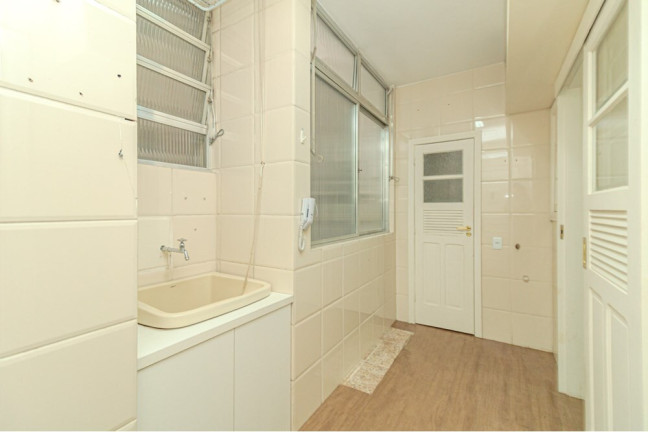 Imagem Imóvel com 2 Quartos à Venda, 112 m² em Rio Branco - Porto Alegre Imagem Imóvel com 2 Quartos à Venda, 112 m² em Rio Branco - Porto Alegre