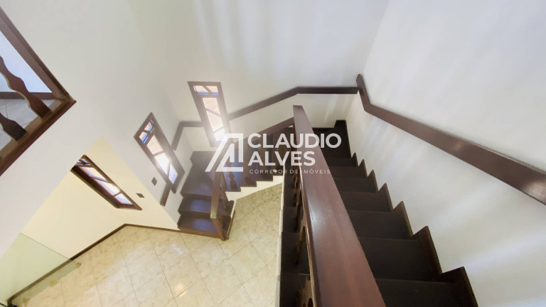 Imagem Casa com 5 Quartos à Venda, 200 m² em Cidade Nova - Feira De Santana Imagem Casa com 5 Quartos à Venda, 200 m² em Cidade Nova - Feira De Santana