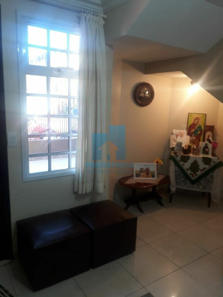 Imagem Sobrado com 4 Quartos à Venda, 209 m² em Uvaranas - Ponta Grossa Imagem Sobrado com 4 Quartos à Venda, 209 m² em Uvaranas - Ponta Grossa