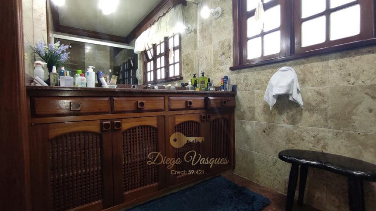 Imagem Casa com 6 Quartos à Venda, 700 m² em Tijuca - Teresópolis Imagem Casa com 6 Quartos à Venda, 700 m² em Tijuca - Teresópolis