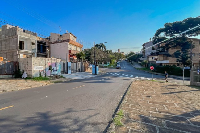 Imagem Terreno à Venda, 385 m² em Chácara Das Pedras - Porto Alegre Imagem Terreno à Venda, 385 m² em Chácara Das Pedras - Porto Alegre