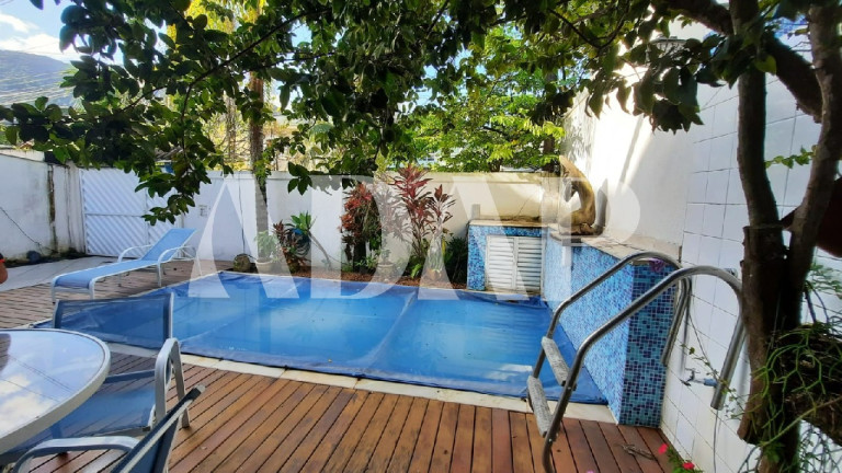 Imagem Casa com 3 Quartos à Venda, 180 m² em Vargem Pequena - Rio De Janeiro