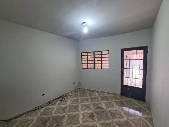 Casa com 3 Quartos à Venda,  em Canhema - Diadema