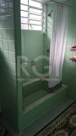 Imagem Casa com 3 Quartos à Venda, 220 m² em Petrópolis - Porto Alegre Imagem Casa com 3 Quartos à Venda, 220 m² em Petrópolis - Porto Alegre