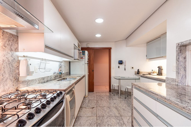 Imagem Cobertura com 4 Quartos à Venda, 330 m² em Petrópolis - Porto Alegre Imagem Cobertura com 4 Quartos à Venda, 330 m² em Petrópolis - Porto Alegre